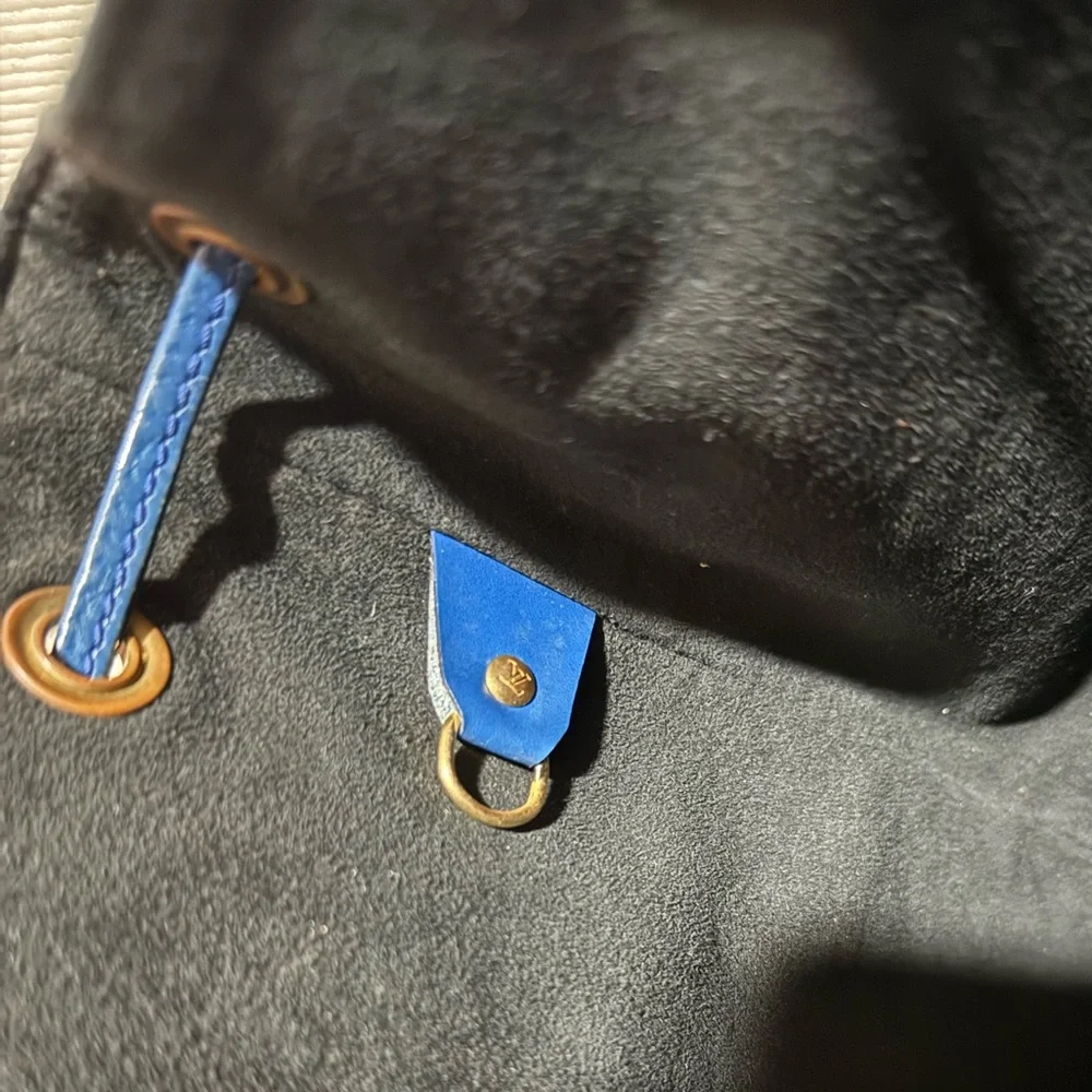 Louis Vuitton Blue Epi Petit Noe Bucket Shoulder Bag - Picture 11 of 13